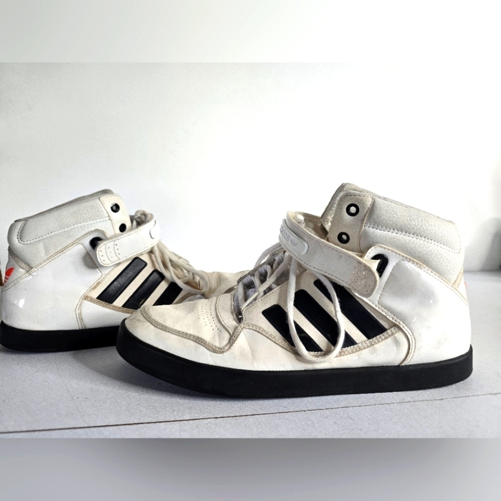 Adidas Originals AR 2.0 2011 G48013
